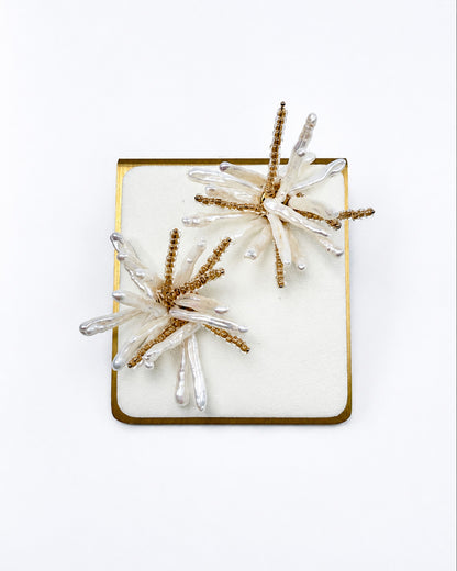 Tidal Stix White Pearl and Gold Earring